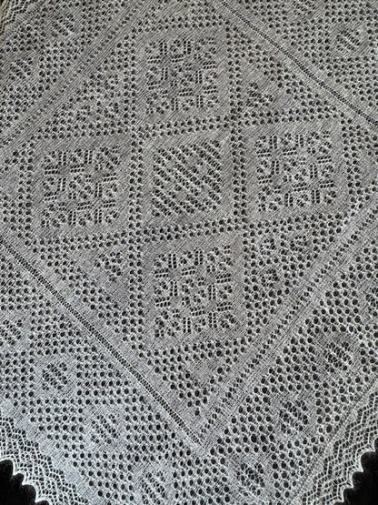 Orenburg shawl PWO-55, 130x130 cm