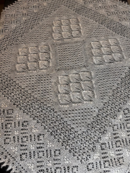 Orenburg shawl POW-14, 115x115 cm