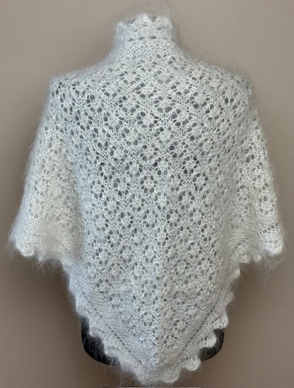 Uryupinsk downy neckerchief  # KW-222, 100x140x100 cm.
