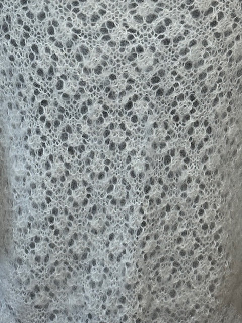 Uryupinsk downy neckerchief  # KW-222, 100x140x100 cm.