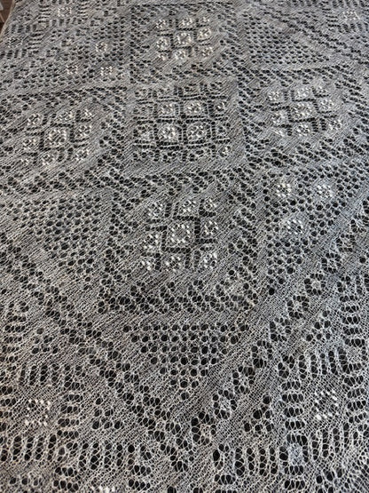 Orenburg shawl POW-28, 130x130 cm