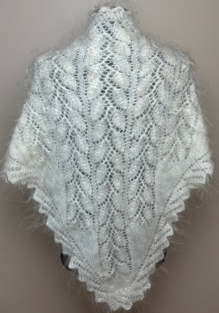 Uryupinsk downy neckerchief  # KWN-6, 100x140x100 cm