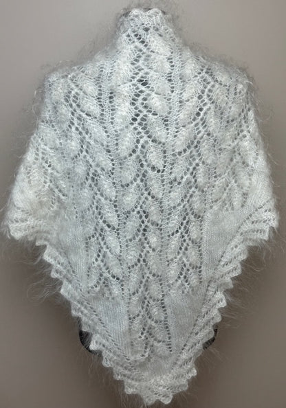 Uryupinsk downy neckerchief  # KWN-6, 100x140x100 cm
