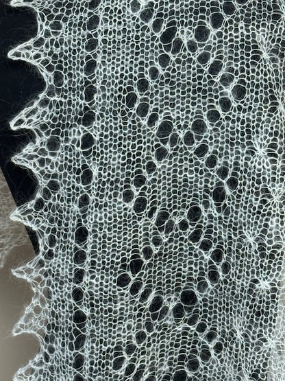 Downy shawl  #PCN-37, 120x120 cm