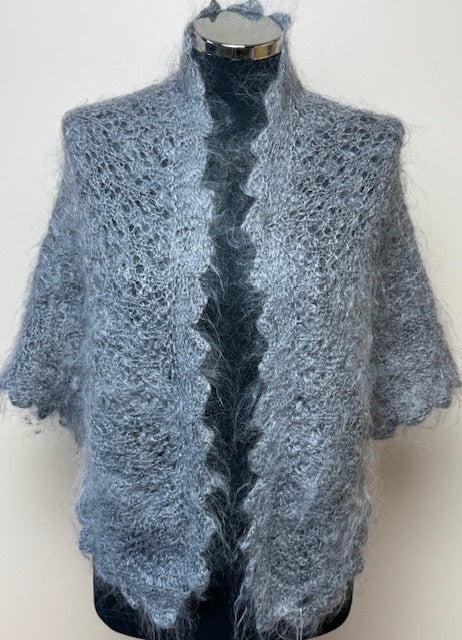 Uryupinsk downy neckerchief  #UK-10, 110x160x110 cm.