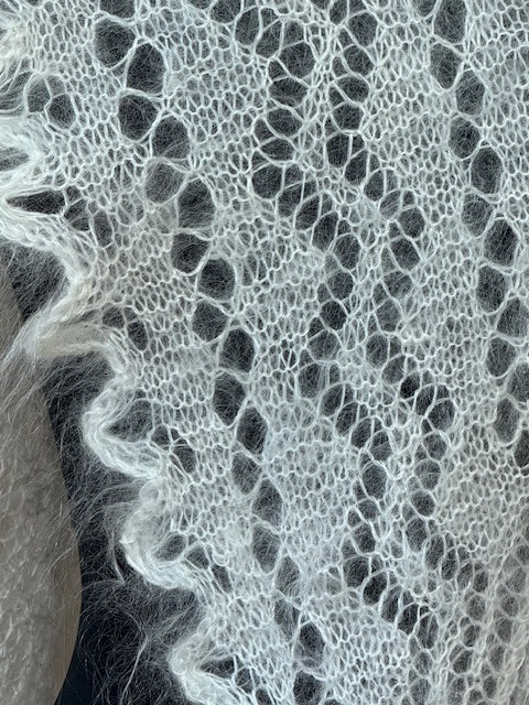 Uryupinsk downy shawl  #PNEW-12, 120x120 cm