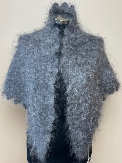 Uryupinsk downy neckerchief  # KNG-213, 100x140x100 cm