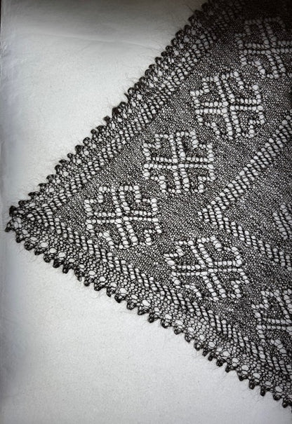 Orenburg shawl PGO-8, 120x100 cm
