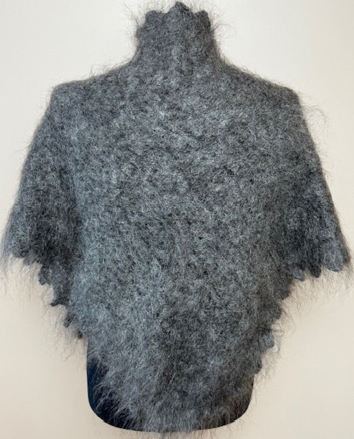 Uryupinsk downy neckerchief  # KG-32, 90x140x90 cm