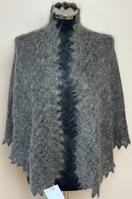 Orenburg downy neckerchief  KGO-13, 110x160x110 cm