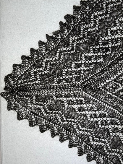 Orenburg downy neckerchief  KGO-11, 110x140x110 cm