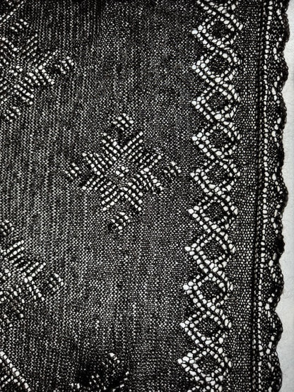 Orenburg downy neckerchief  KGO-10, 110x140x110 cm