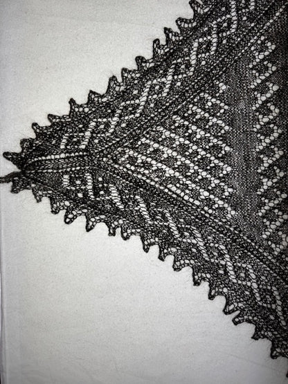 Orenburg downy neckerchief  KGO-4, 110x140x110 cm