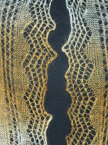 Downy shawl ( Palantine ) #55, 160x80 cm