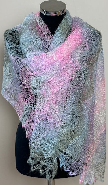Downy shawl ( Palantine ) #48, 180x80 cm