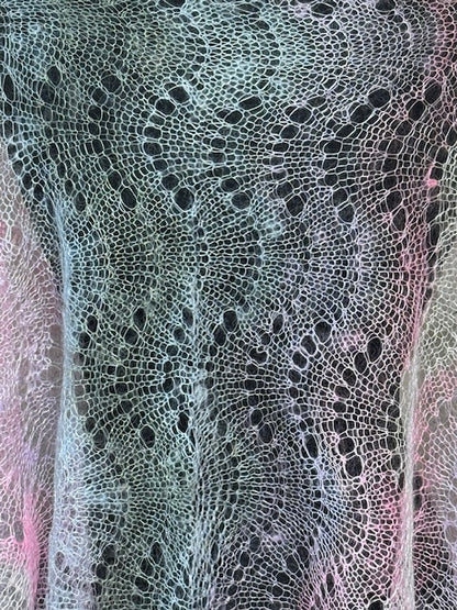 Downy shawl ( Palantine ) #48, 180x80 cm
