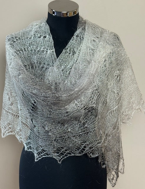 Downy shawl ( Palantine ) #110, 180x80 cm