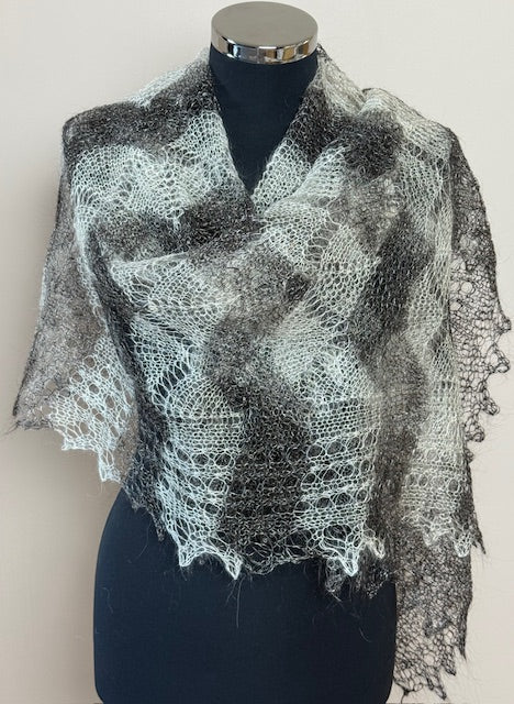 Downy shawl ( Palantine ) #60, 140x70 cm
