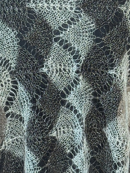 Downy shawl ( Palantine ) #60, 140x70 cm