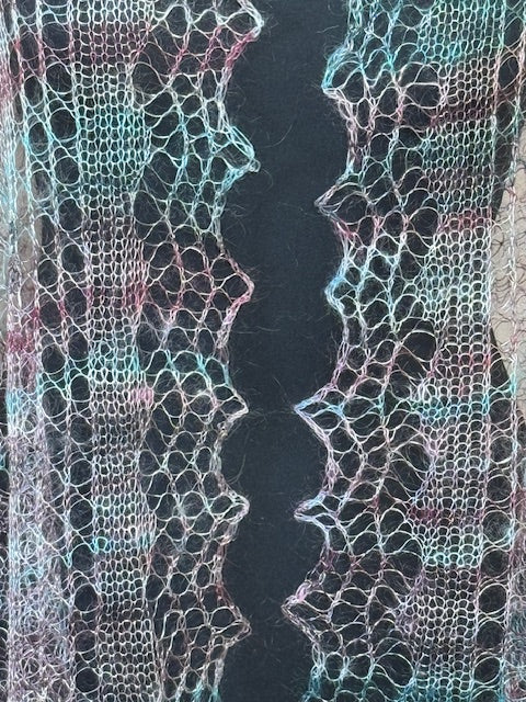 Downy shawl ( Palantine ) #121, 180x80 cm