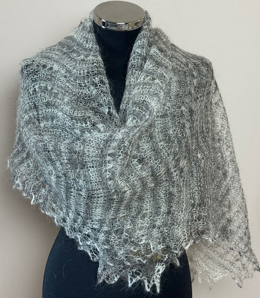 Downy shawl ( Palantine ) #177, 180x100 cm