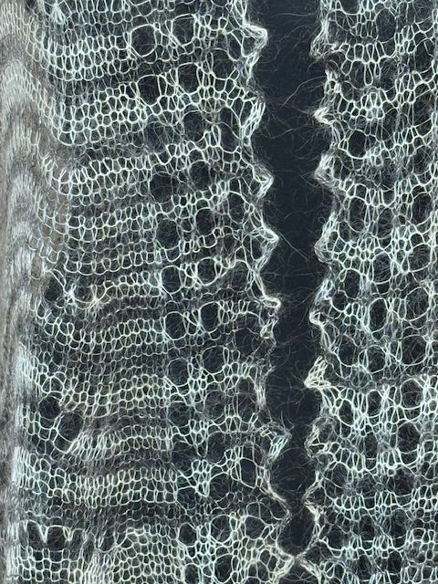 Downy shawl ( Palantine ) #177, 180x100 cm
