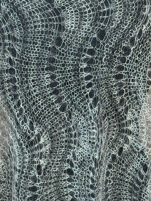 Downy shawl ( Palantine ) #177, 180x100 cm