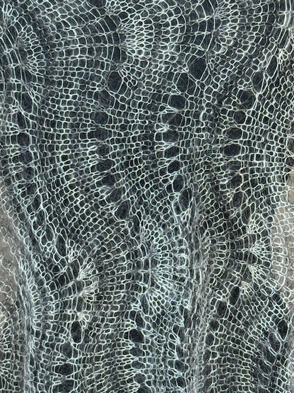 Downy shawl ( Palantine ) #177, 180x100 cm