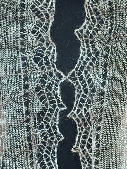 Downy shawl ( Palantine ) #186, 180x70 cm