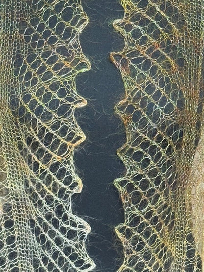 Downy shawl ( Palantine ) #173, 180x90 cm
