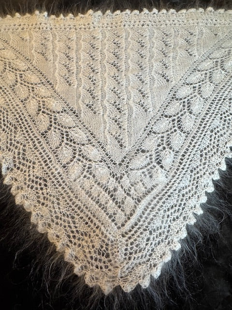 Uryupinsk downy neckerchief  # KW-34, 100x140x100 cm