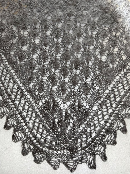 Uryupinsk downy neckerchief  # KG-12, 110x160x110 cm