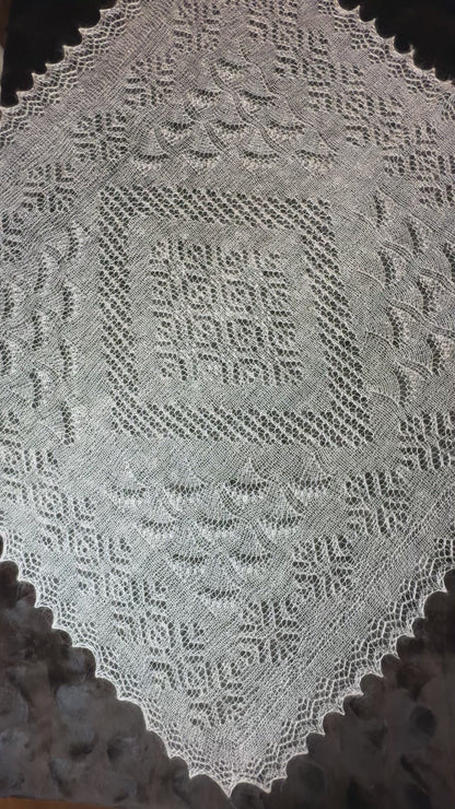 Orenburg shawl PWO-16, 115x115 cm
