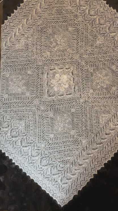 Orenburg shawl PWO-15, 130x130 cm
