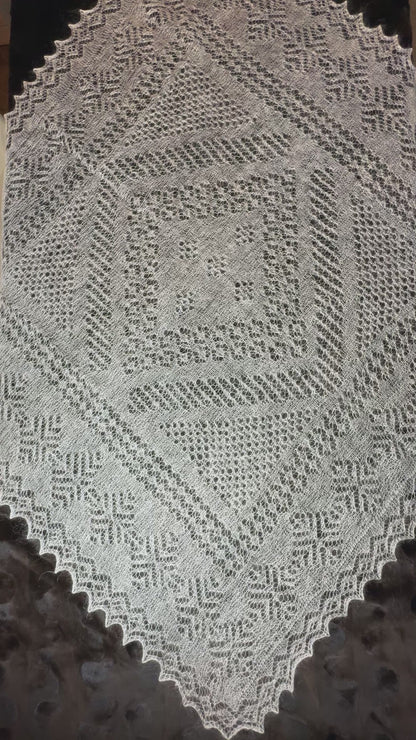 Orenburg shawl PWO-20, 130x130 cm