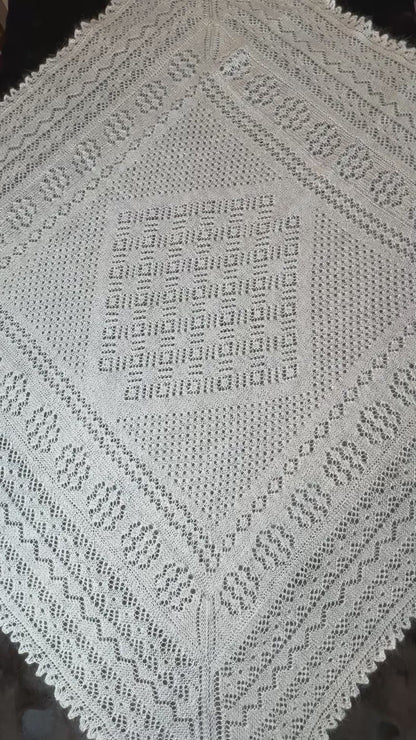 Orenburg shawl PWO-60, 130x130 cm