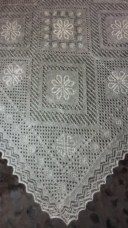 Orenburg shawl PWO-22, 150x150 cm